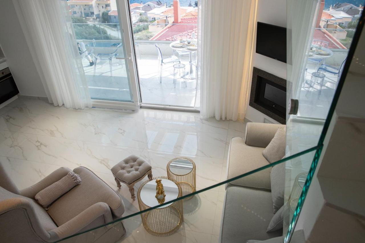 Dk Luxury Suite Néa Péramos Extérieur photo